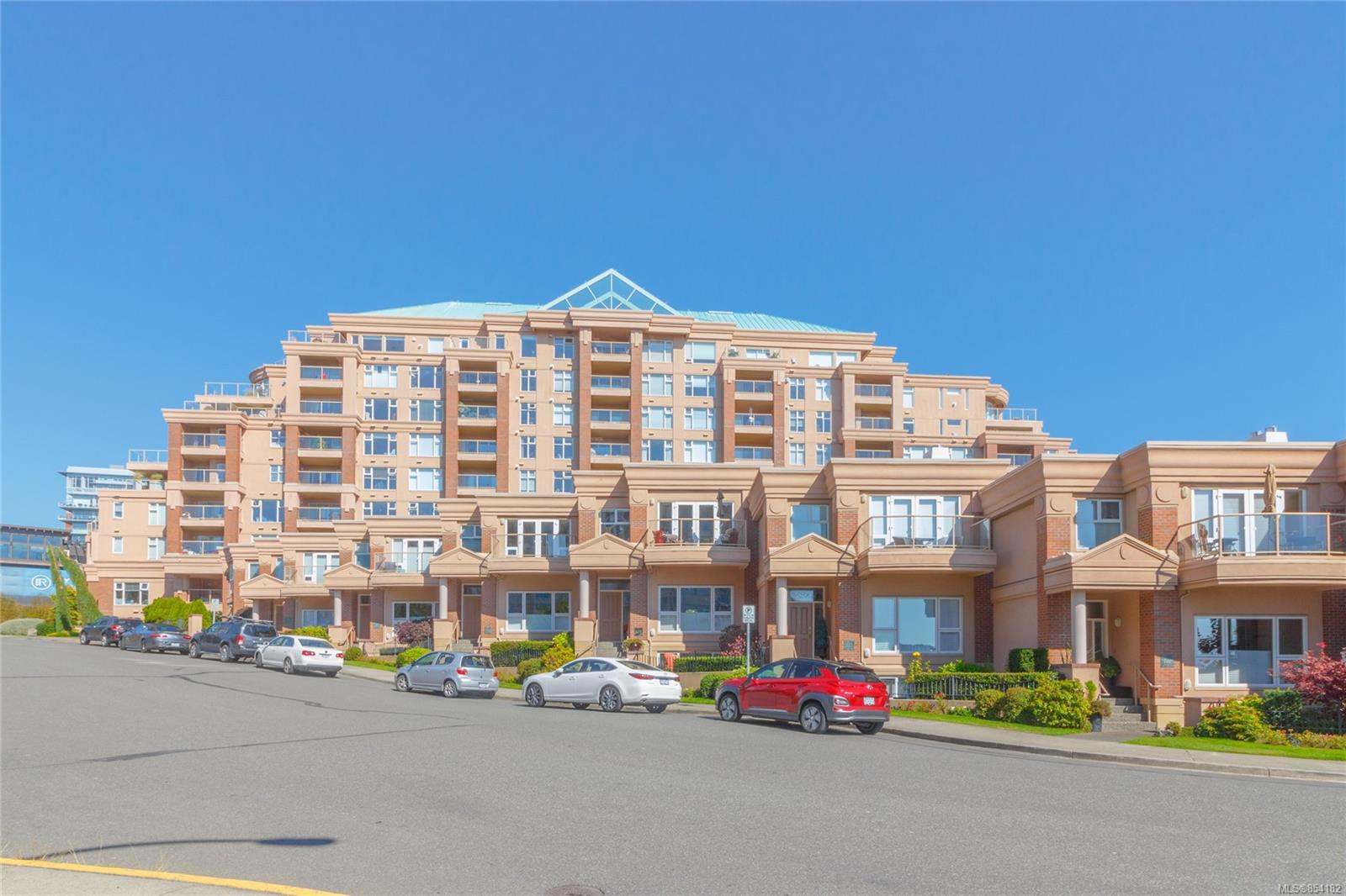 111, 75 Songhees Road, Victoria, BC, V9A 7M5 854182 The House