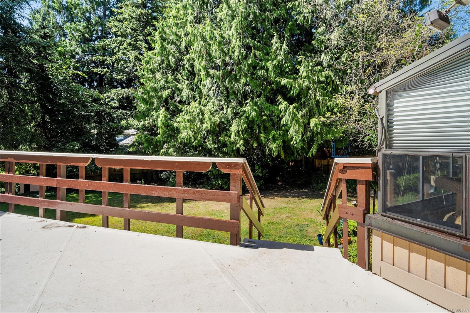 1679 Stuart Park Terrace, North Saanich, BC, V8L 4N4 854389