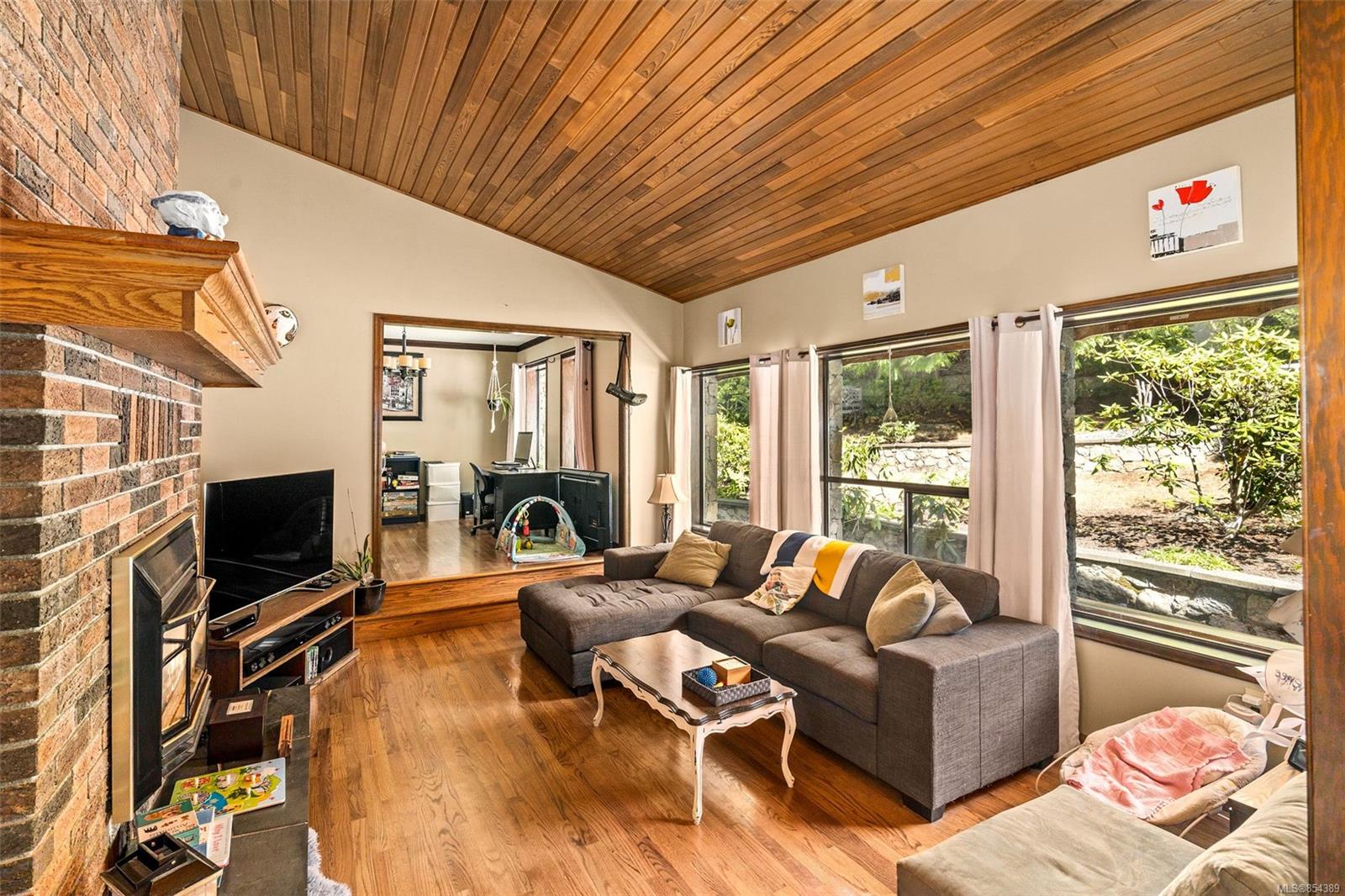 1679 Stuart Park Terrace, North Saanich, BC, V8L 4N4 854389