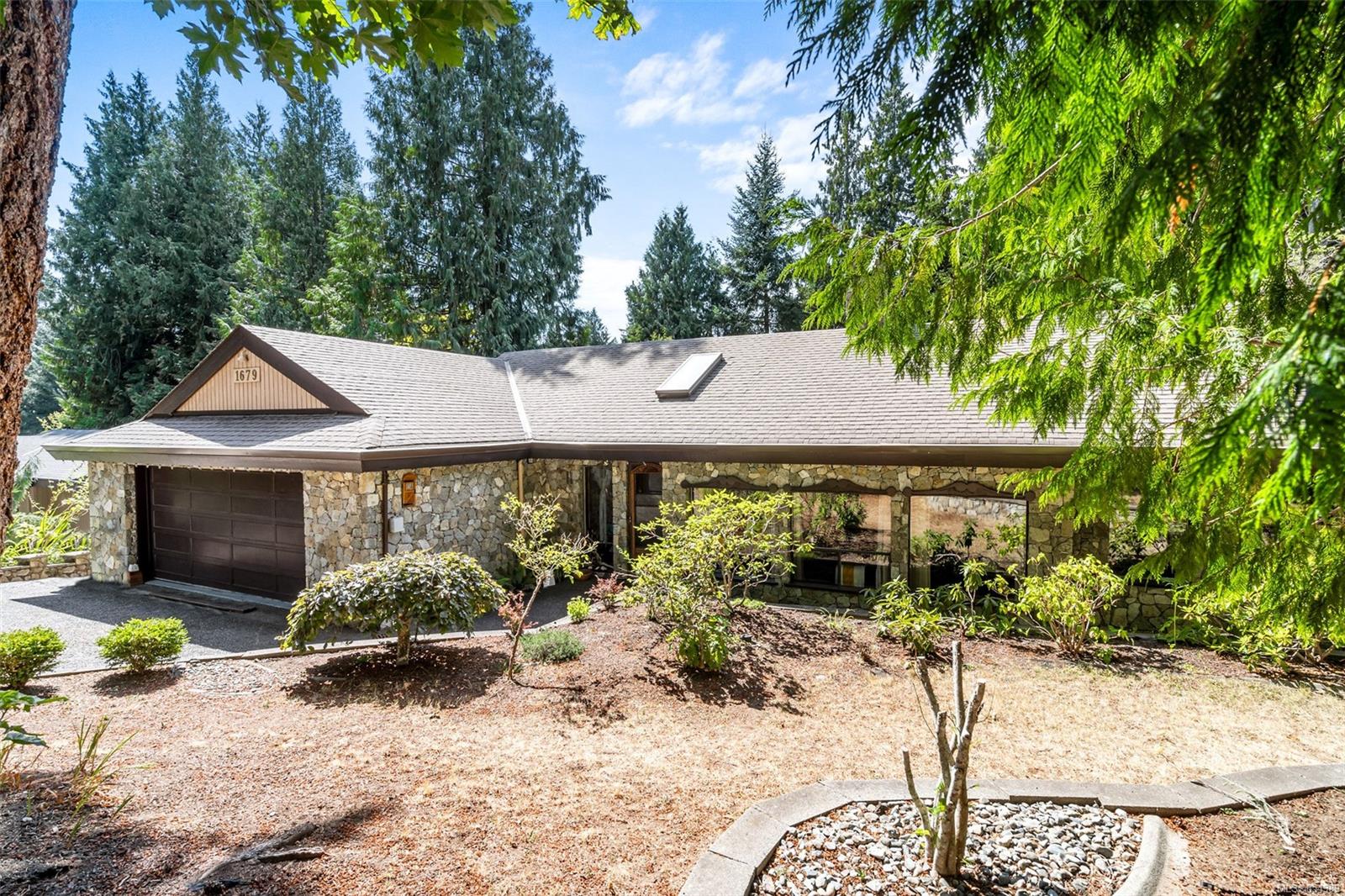 1679 Stuart Park Terrace, North Saanich, BC, V8L 4N4 854389