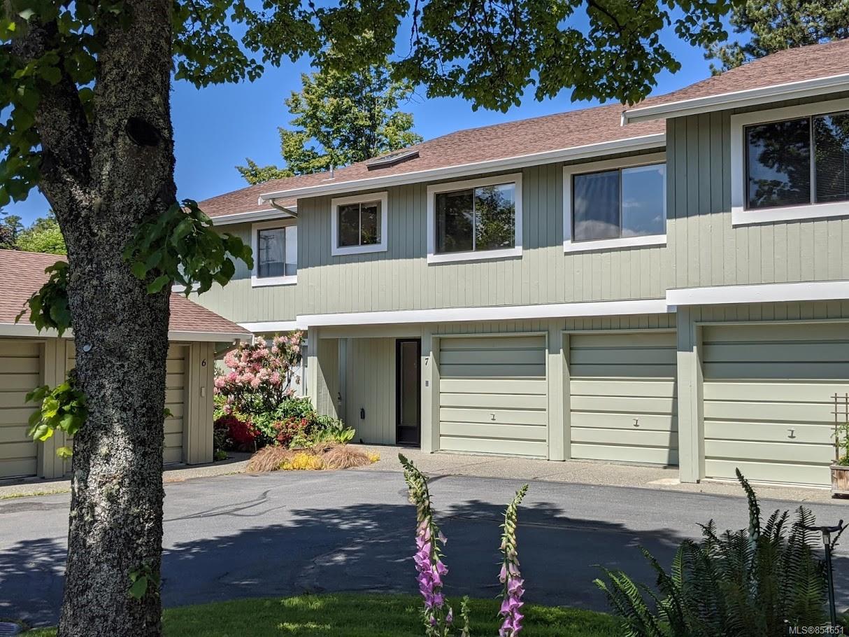 7 2020 White Birch Road, Sidney, BC, V8L 2R1 854651 David Brown PERSONAL REAL ESTATE