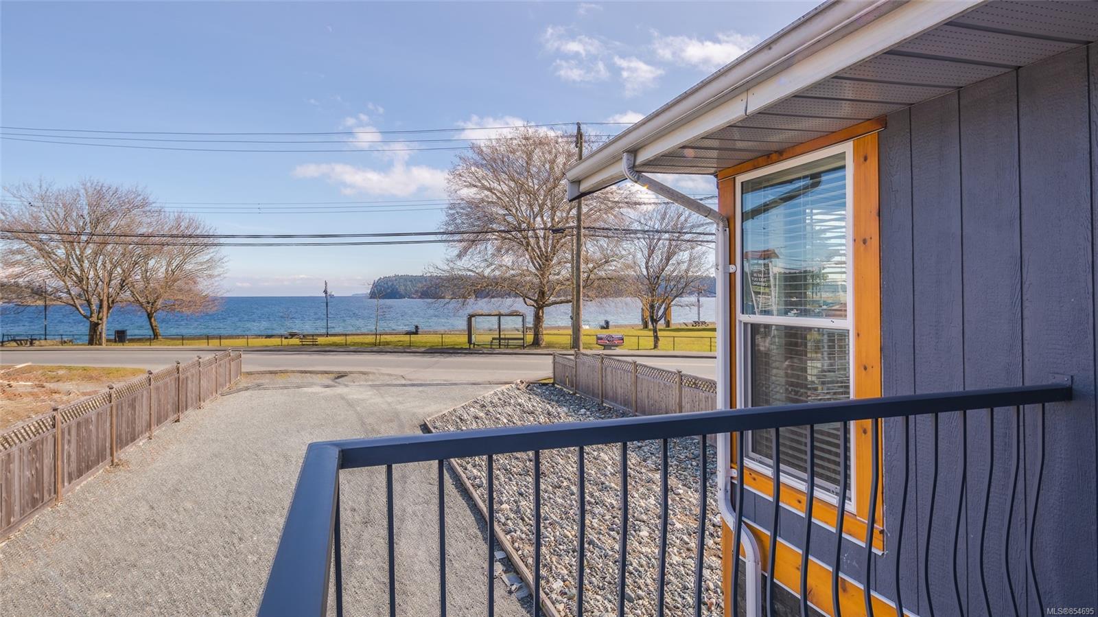 2745 Departure Bay Rd, Nanaimo, BC, CA 854695 Carol Warkentin