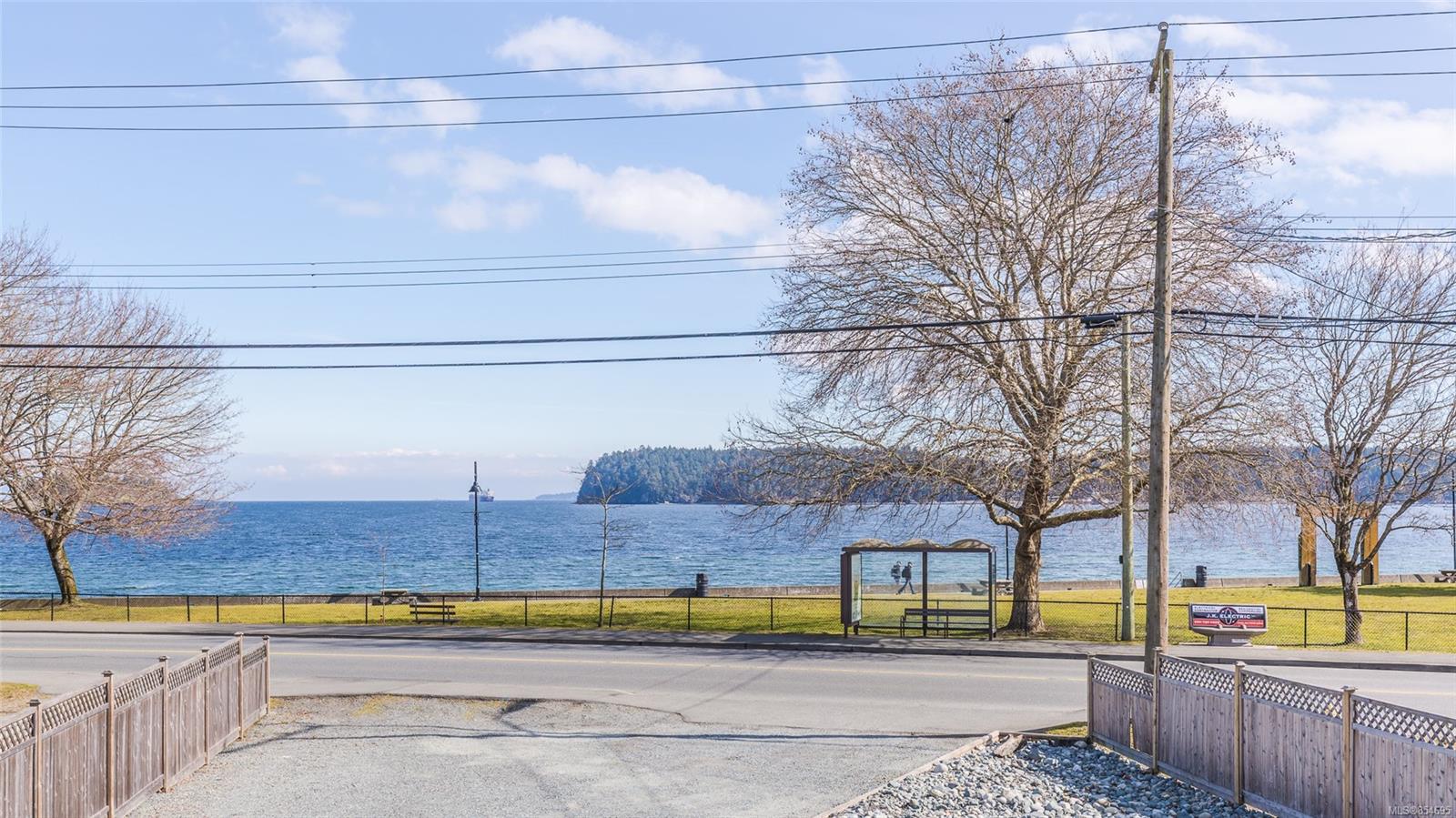 2745 Departure Bay Rd, Nanaimo, BC, CA 854695 Carol Warkentin