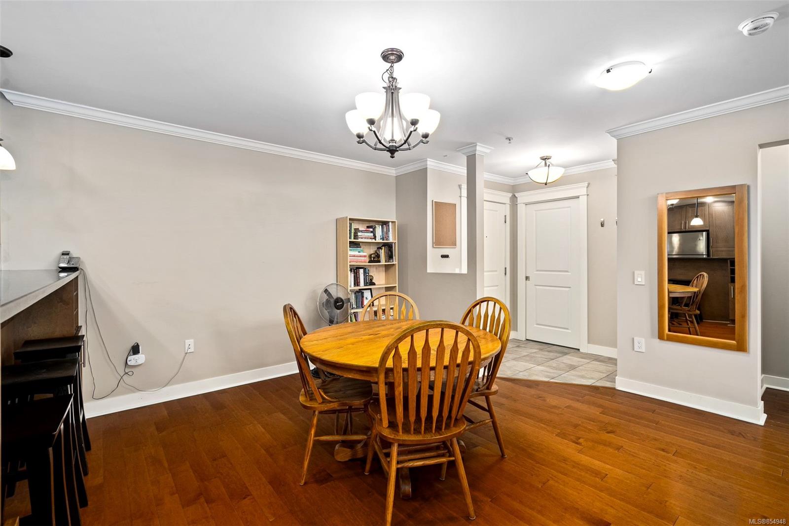 304 537 Heatherdale Lane, Saanich, BC, V8Z 0A4 854948 Victoria