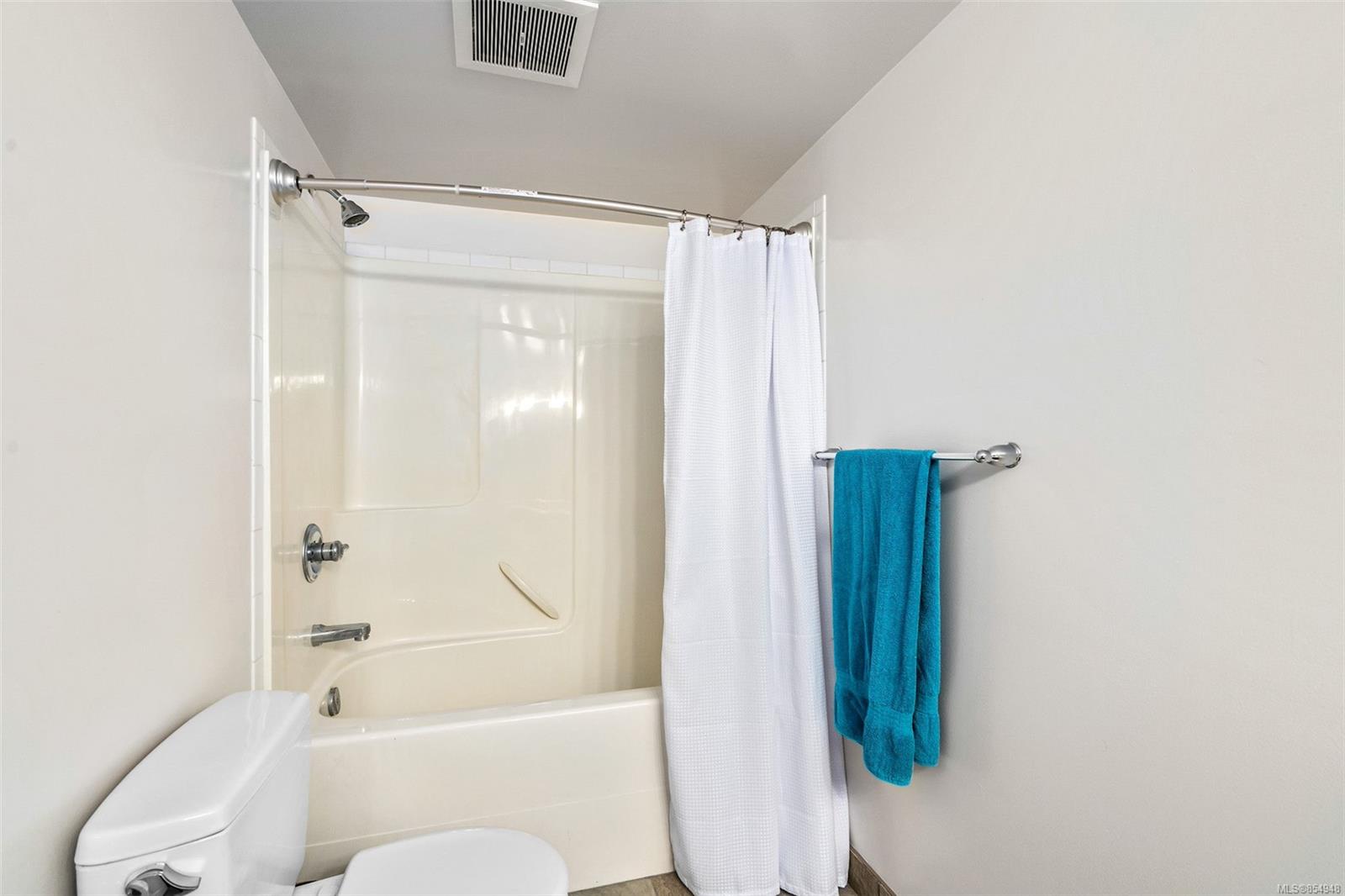 304 537 Heatherdale Lane, Saanich, BC, V8Z 0A4 854948 Victoria