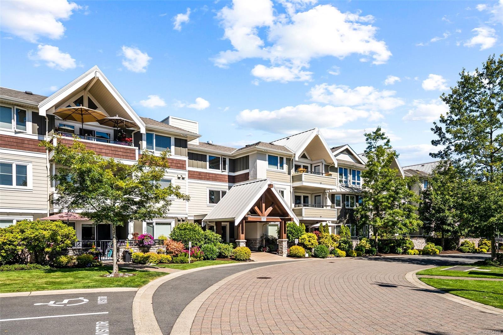 304 537 Heatherdale Lane, Saanich, BC, V8Z 0A4 854948 Victoria