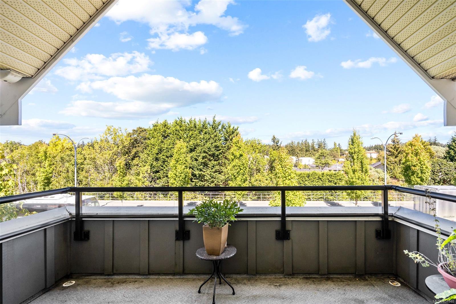 304 537 Heatherdale Lane, Saanich, BC, V8Z 0A4 854948 Victoria