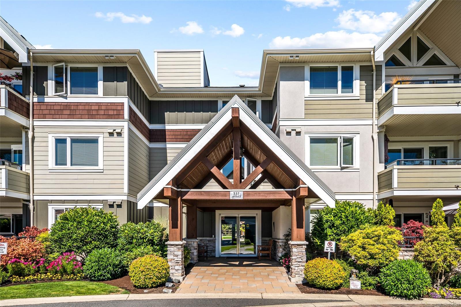 304 537 Heatherdale Lane, Saanich, BC, V8Z 0A4 854948 Victoria