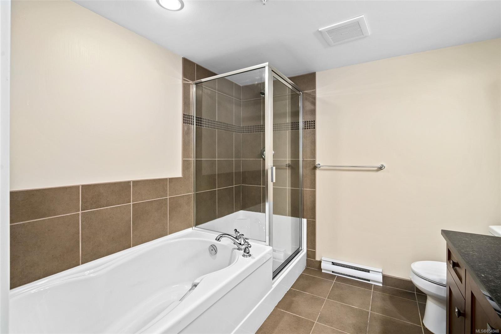 304 537 Heatherdale Lane, Saanich, BC, V8Z 0A4 854948 Victoria