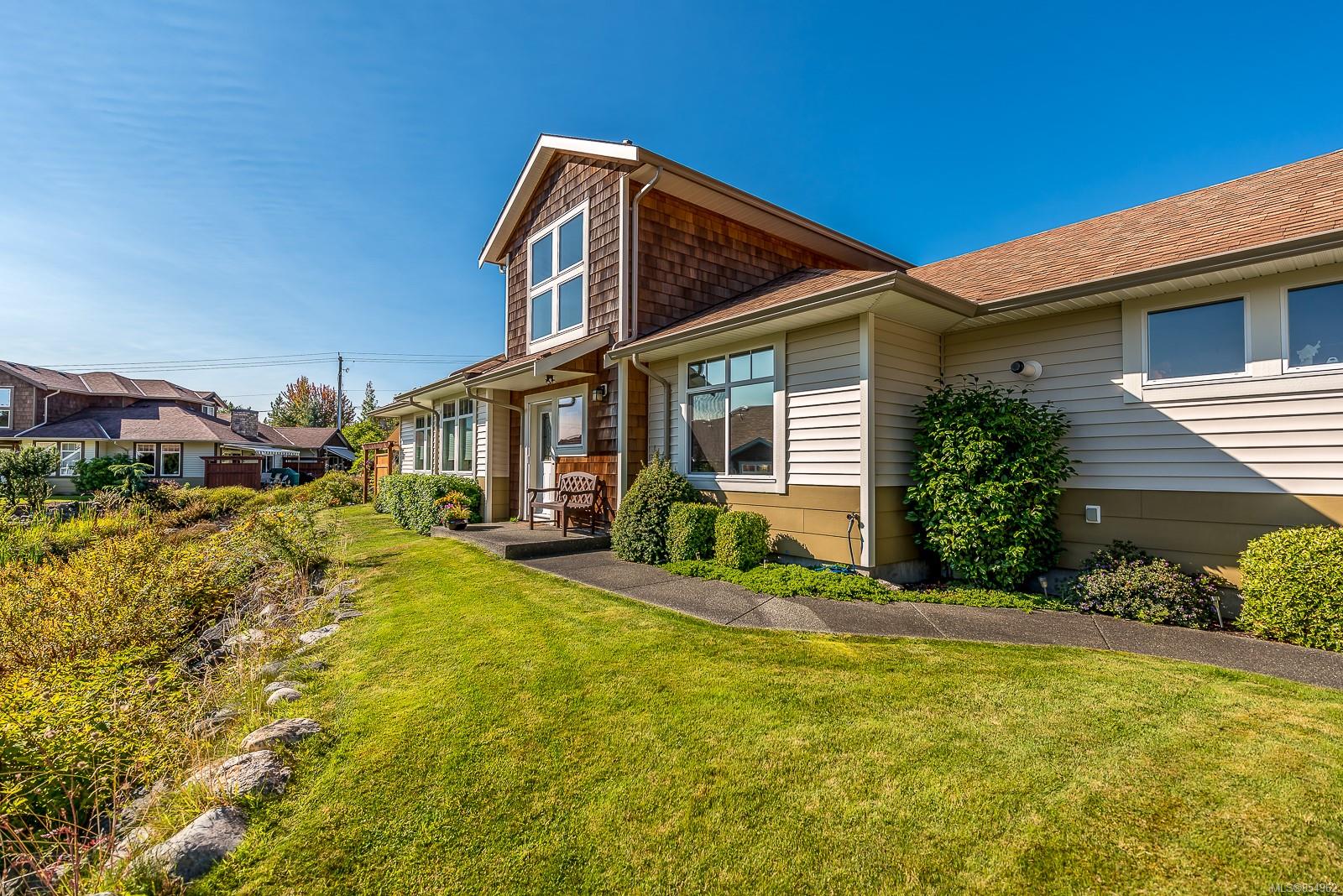 29 1270 Guthrie Road, Comox, BC, V9M 4J1 854962 Danielle Sharpe