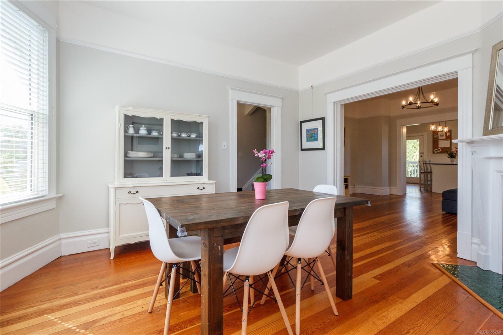 1726 Carrick St, Victoria, BC, CA | 855269 | The House ...