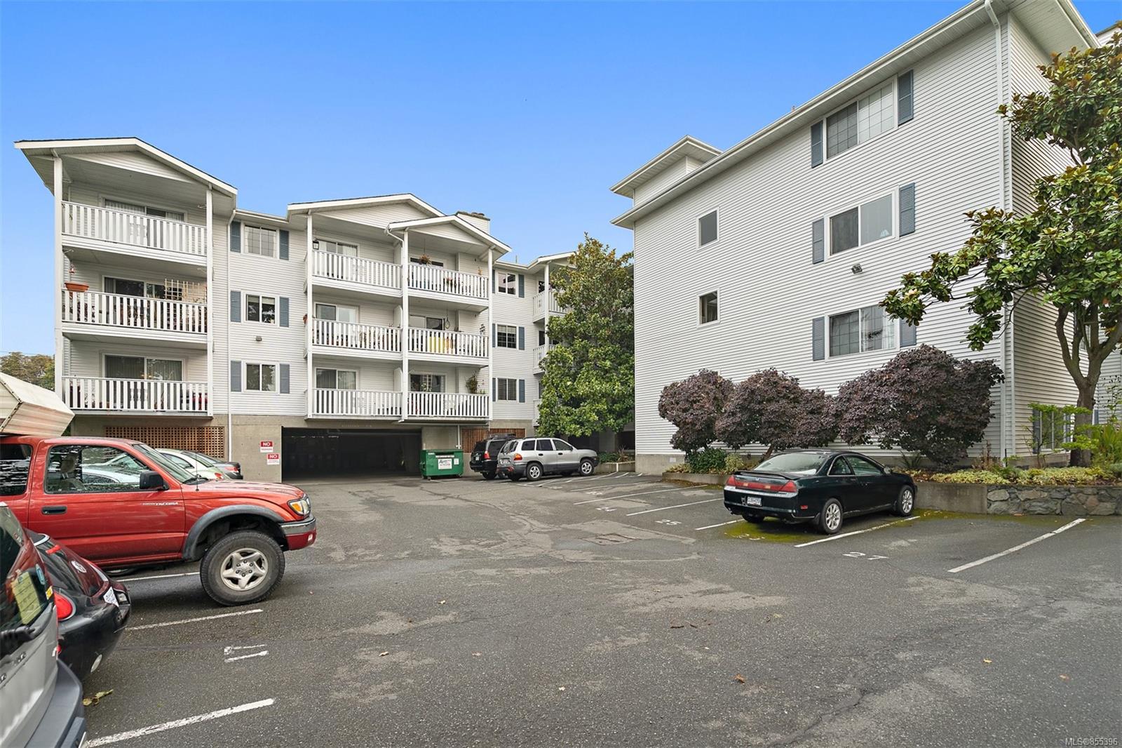 308 1060 Linden Avenue, Victoria, BC, V8V 2H4 855396 Bobby Sparrow