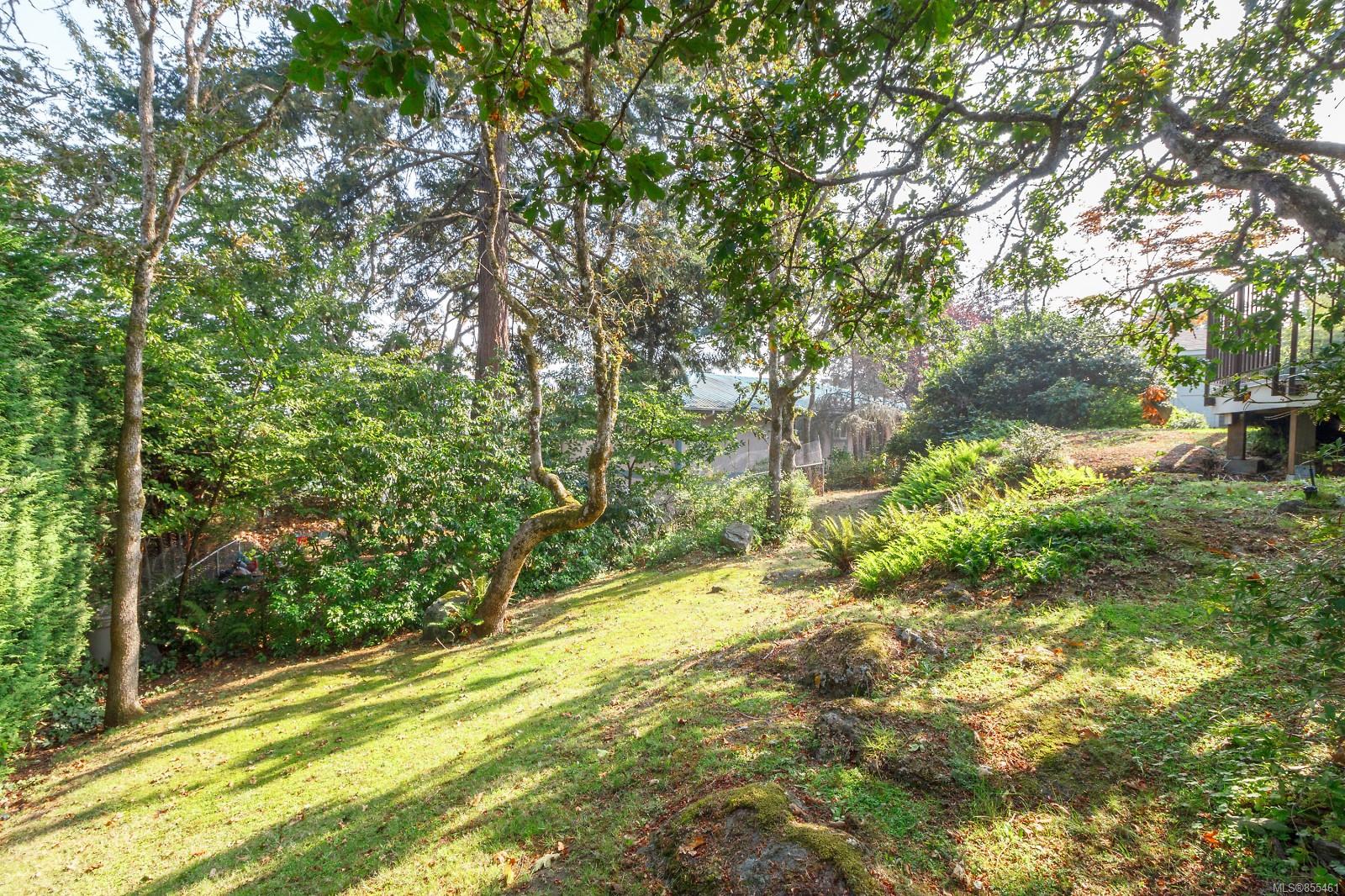 1012 Dunkirk Lane, Saanich, BC, V9A 2H5 855461 The House Selling Group