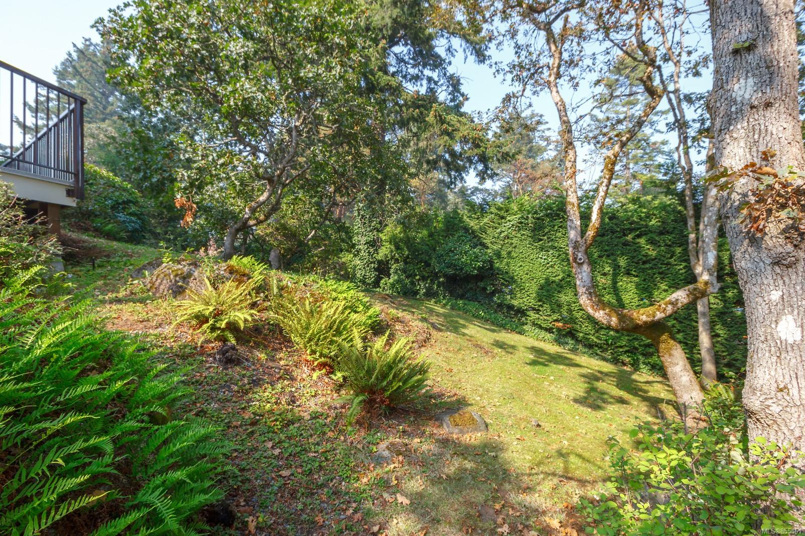 1012 Dunkirk Lane, Saanich, BC, V9A 2H5 855461 The House Selling Group