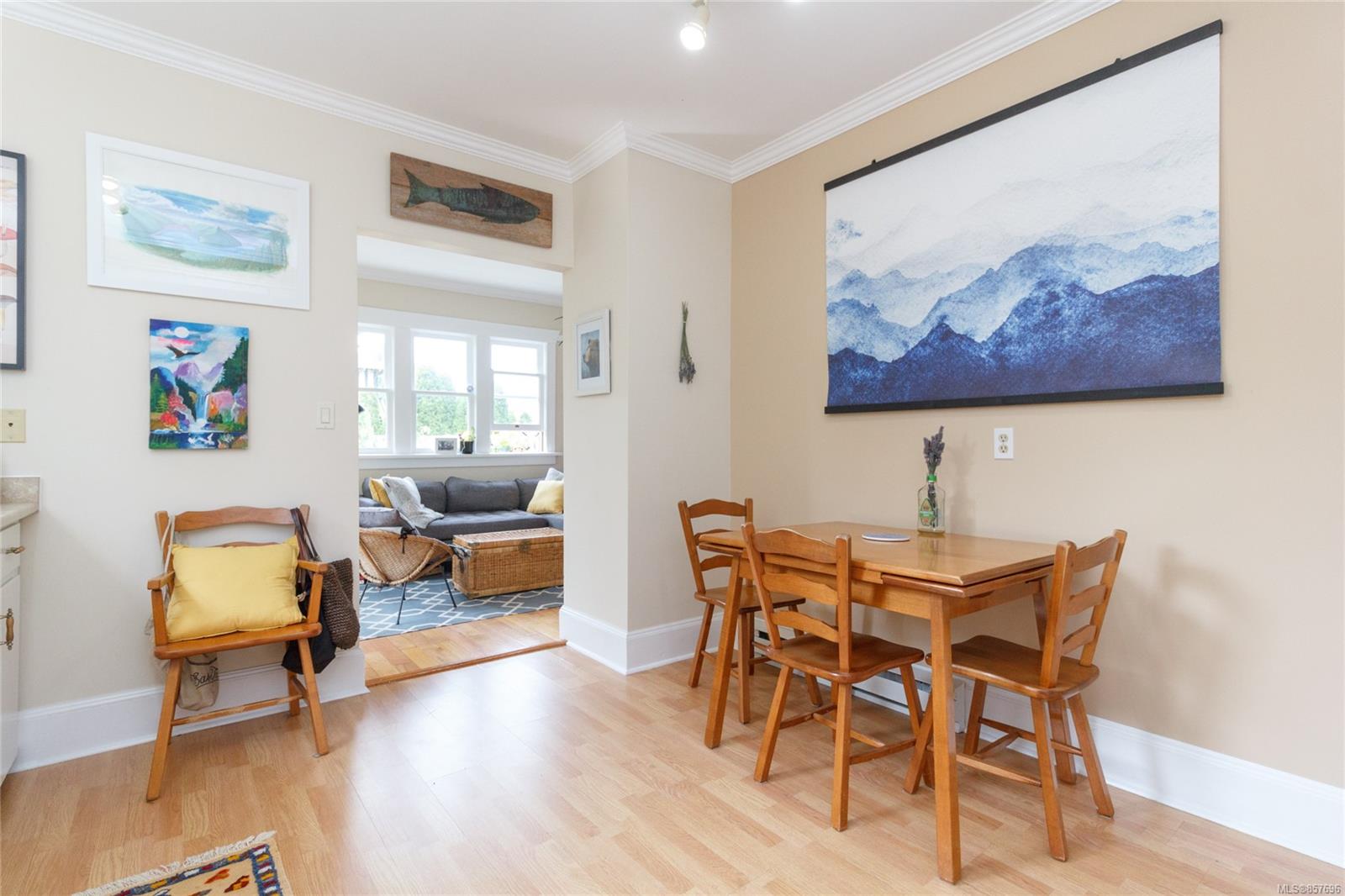 124 Linden Avenue, Victoria, BC, V8V 4E1 857696 The House Selling Group