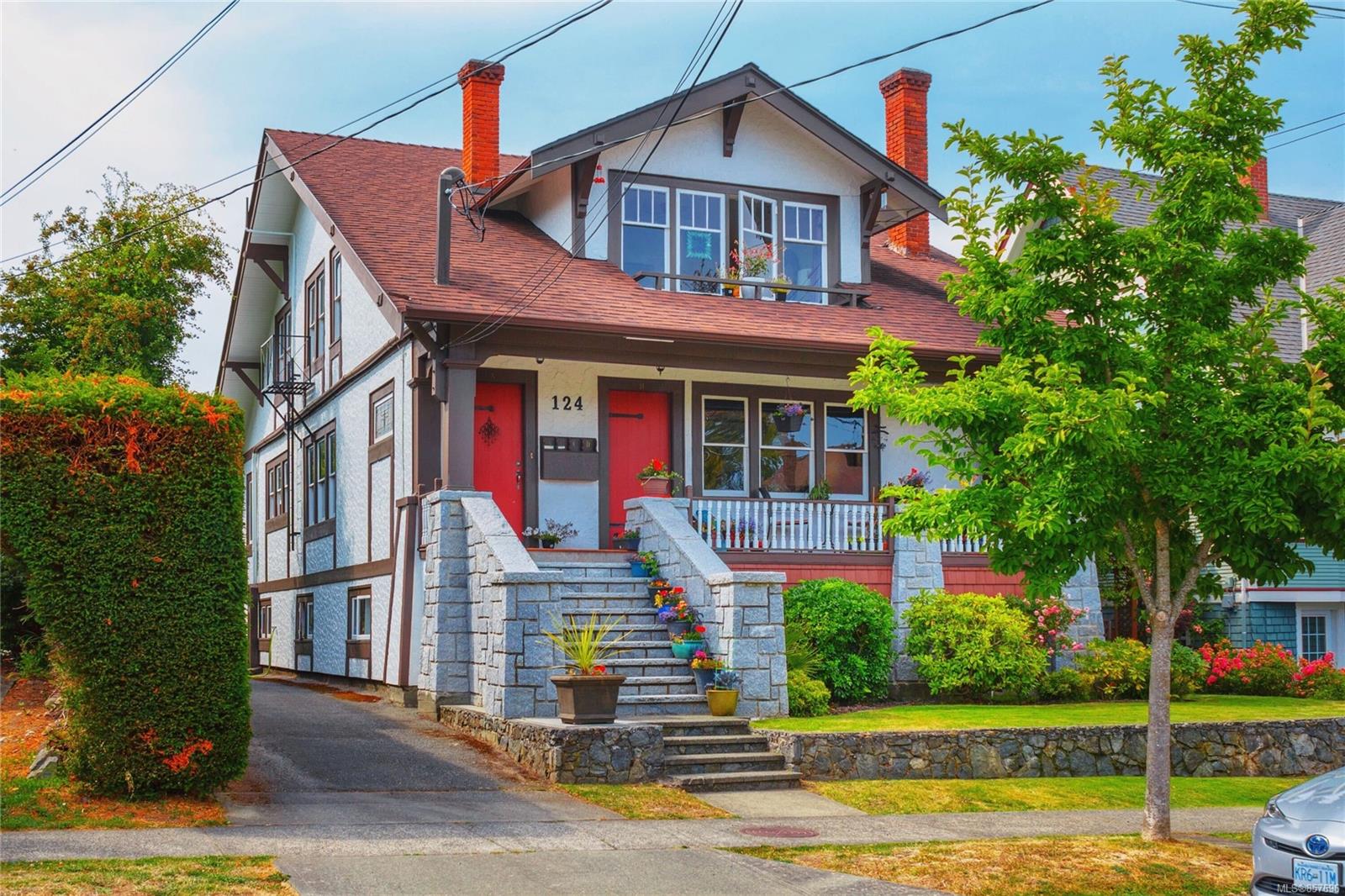 124 Linden Avenue, Victoria, BC, V8V 4E1 857696 The House Selling Group