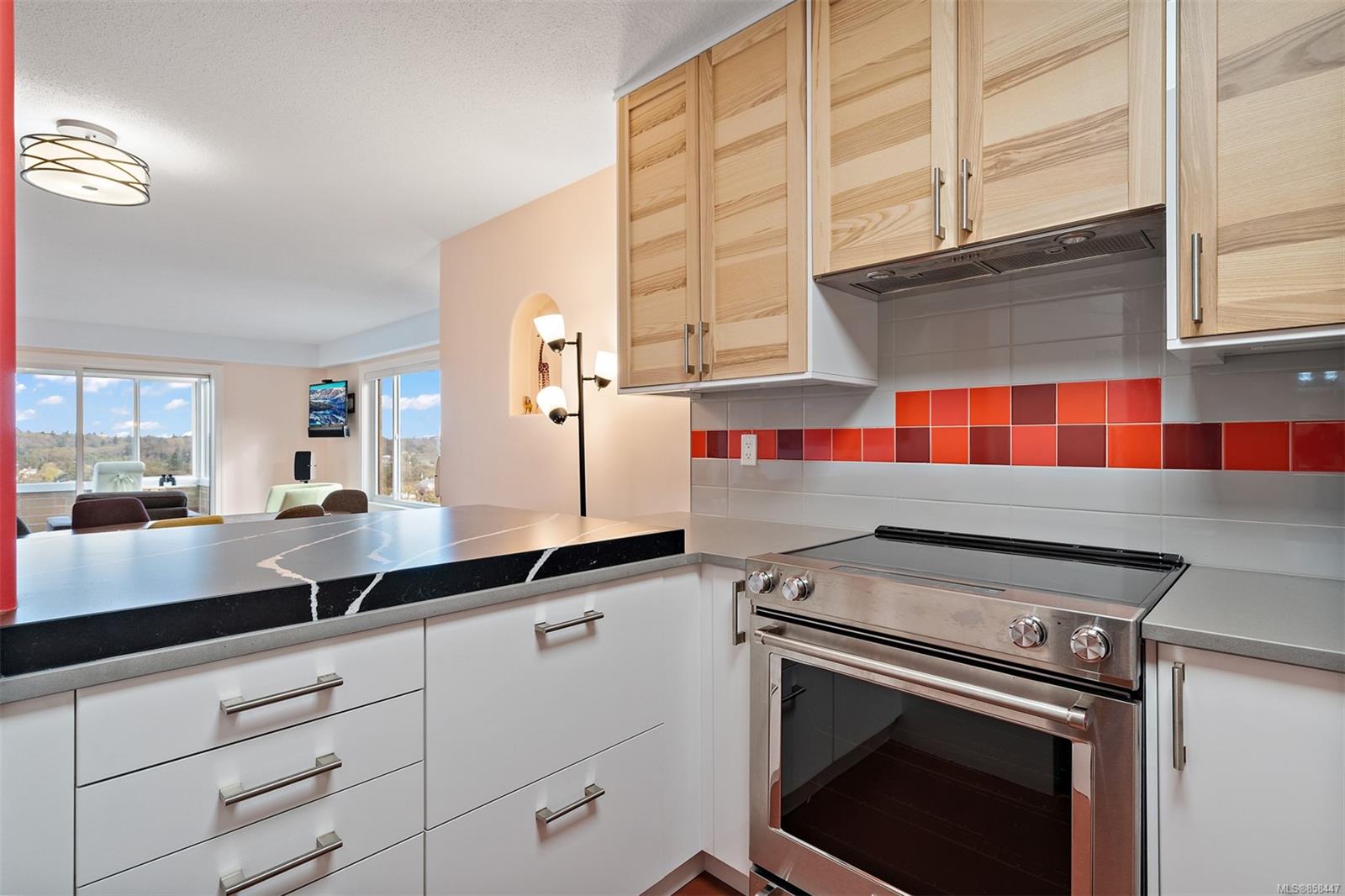 501 2920 Cook Street, Victoria, BC, V8T 3S7 858447 Mark Rice