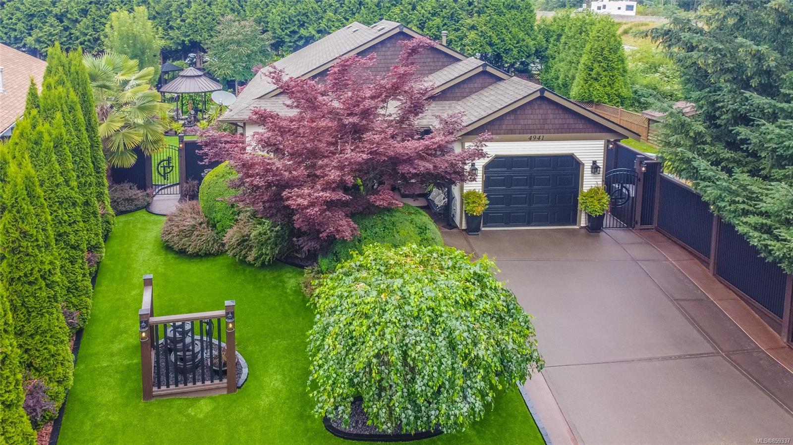 4941 Coventry Lane, Ladysmith, BC, V9G 1J7 859337 Carol Warkentin