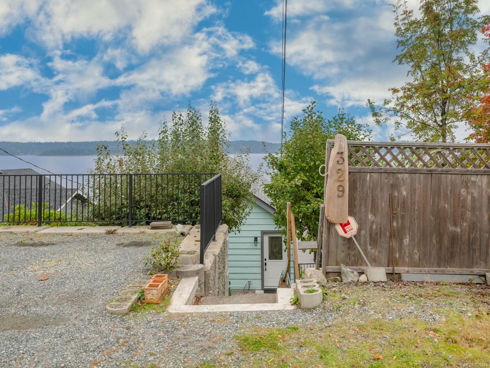 329 Chemainus Road, Ladysmith, BC, V9G 1X9 859343 Carol Warkentin