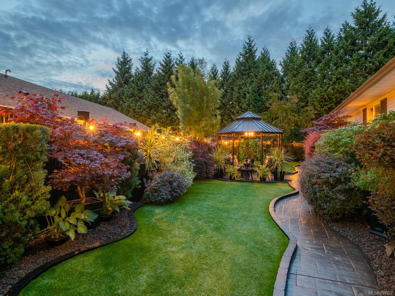 4941 Coventry Lane, Ladysmith, BC, V9G 1J7 859337 Carol Warkentin