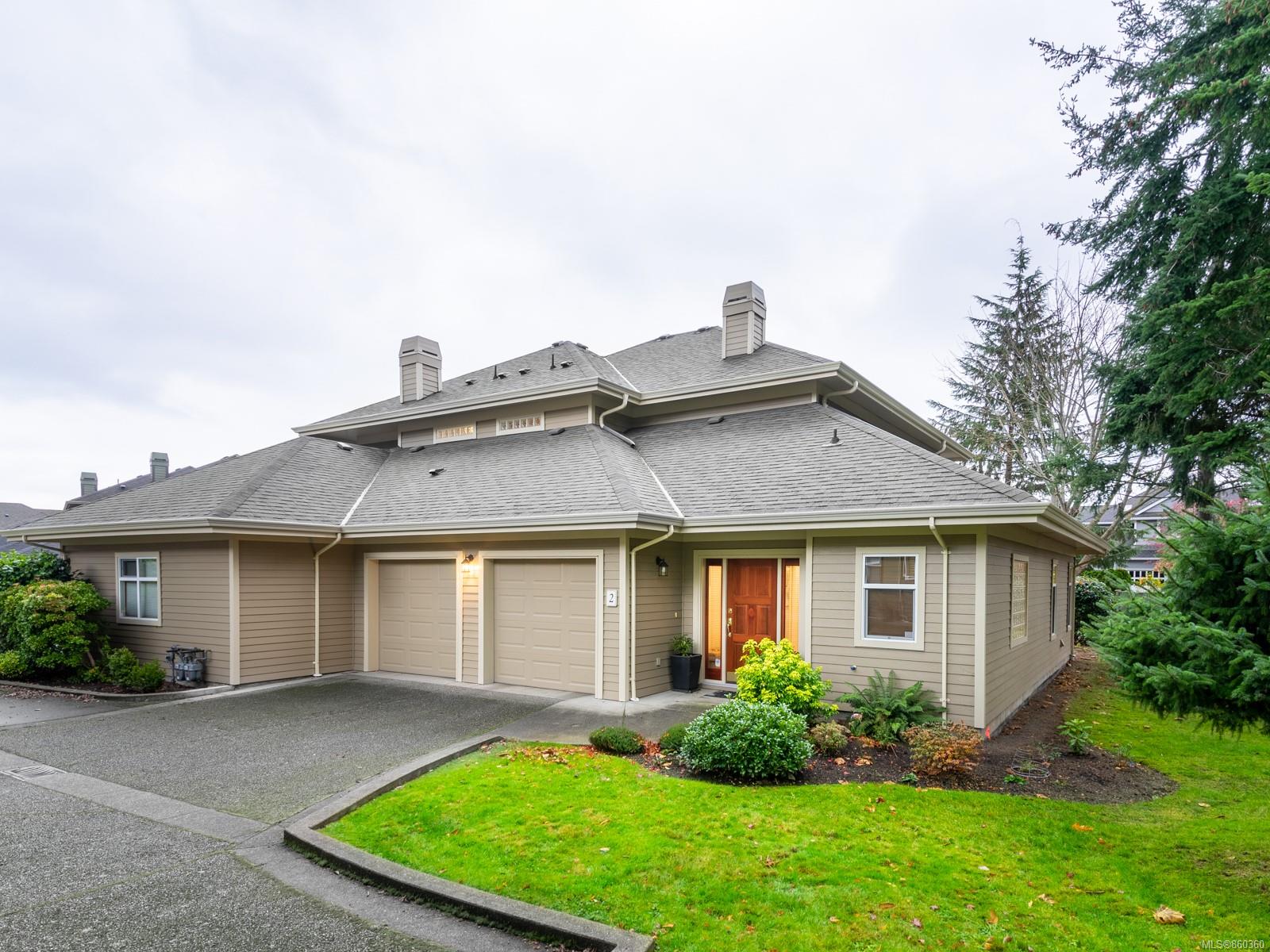 2 4522 Gordon Point Drive, Saanich, BC, V8N 6L4 860360 The House