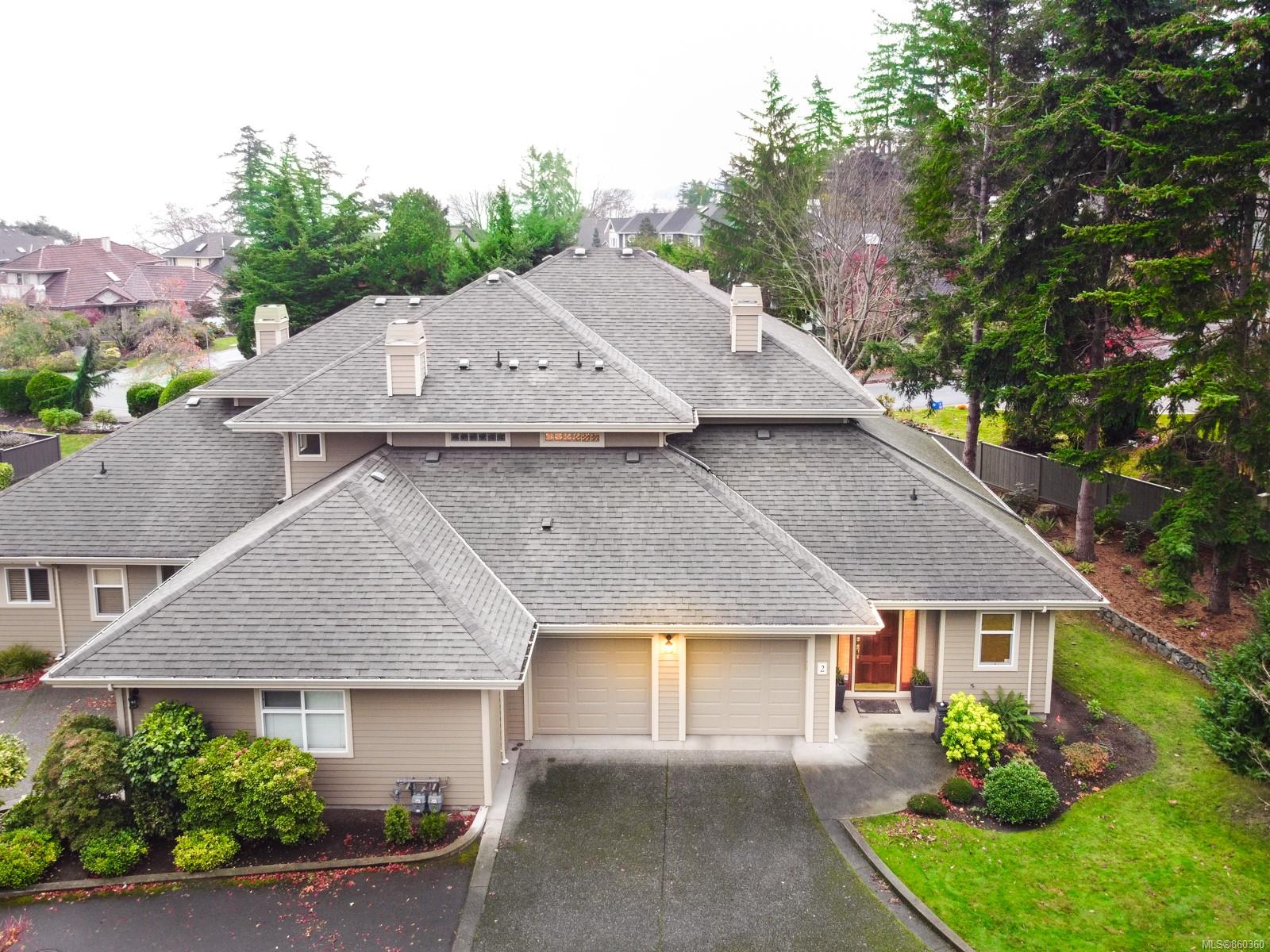 2 4522 Gordon Point Drive, Saanich, BC, V8N 6L4 860360 The House