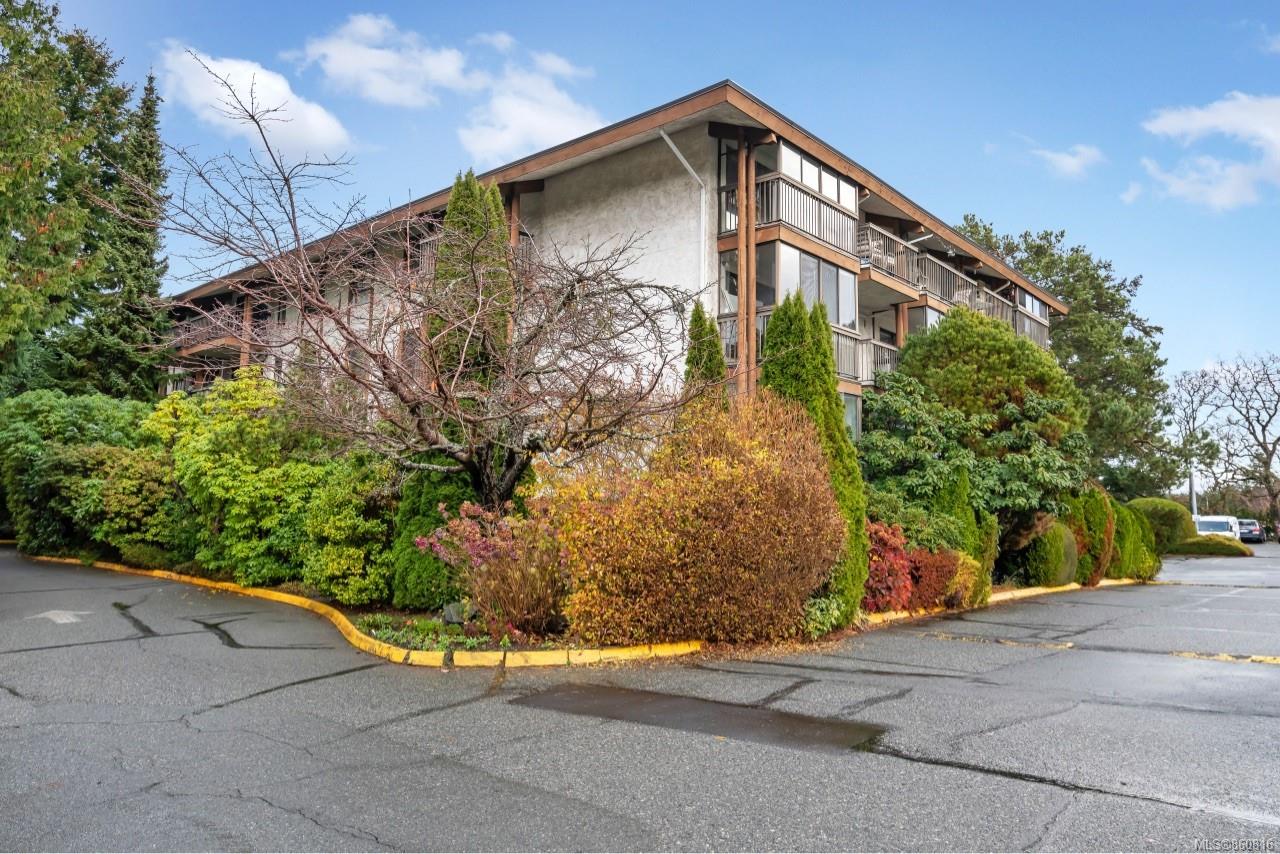 205 1009 McKenzie Avenue, Saanich, BC,