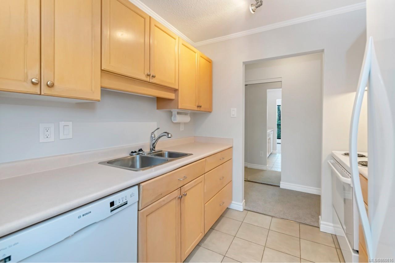 205 1009 McKenzie Avenue, Saanich, BC,