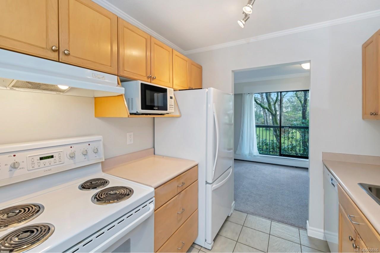 205 1009 McKenzie Avenue, Saanich, BC,