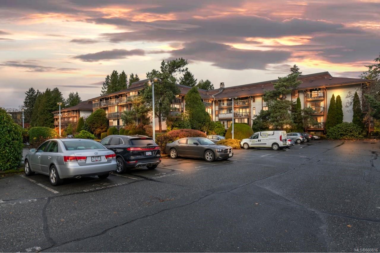 205 1009 McKenzie Avenue, Saanich, BC,