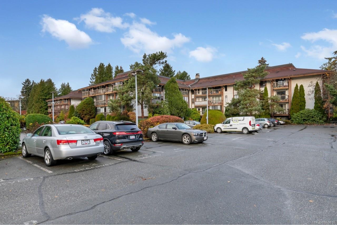 205 1009 McKenzie Avenue, Saanich, BC,