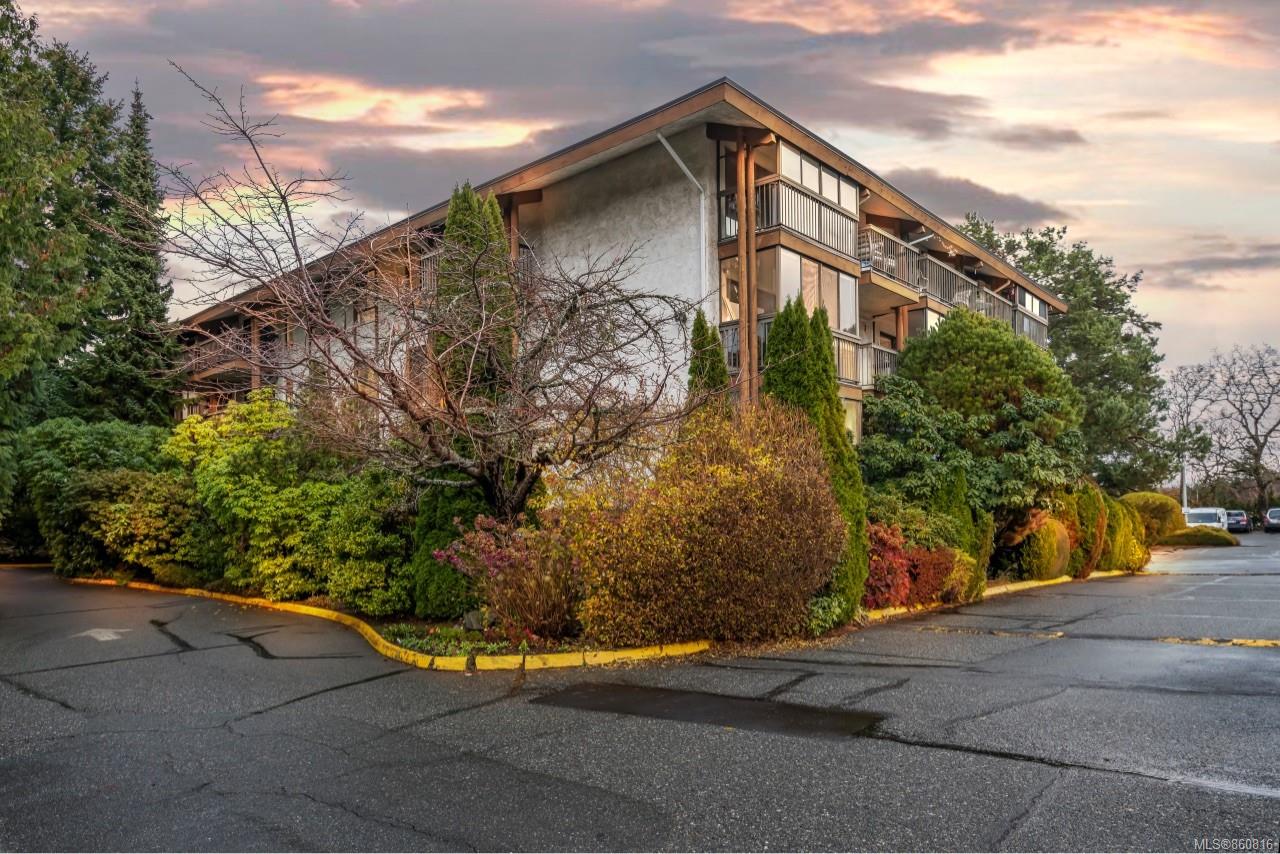 205 1009 McKenzie Avenue, Saanich, BC,