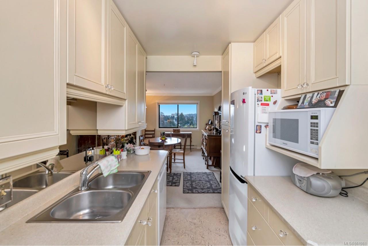 402 1875 Lansdowne Road, Saanich, BC, V8P 1A9 861981 Victoria Real