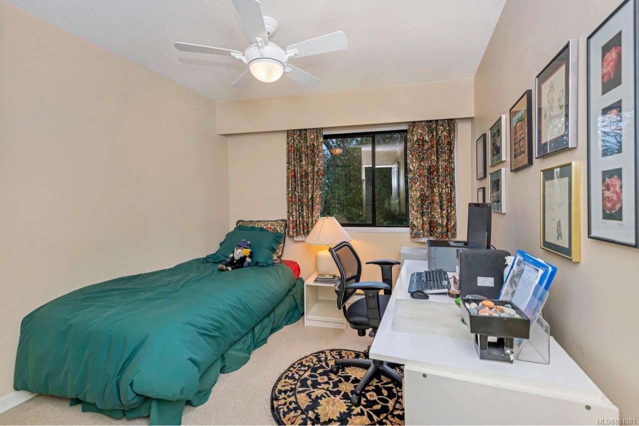 402 1875 Lansdowne Road, Saanich, BC, V8P 1A9 861981 Victoria Real