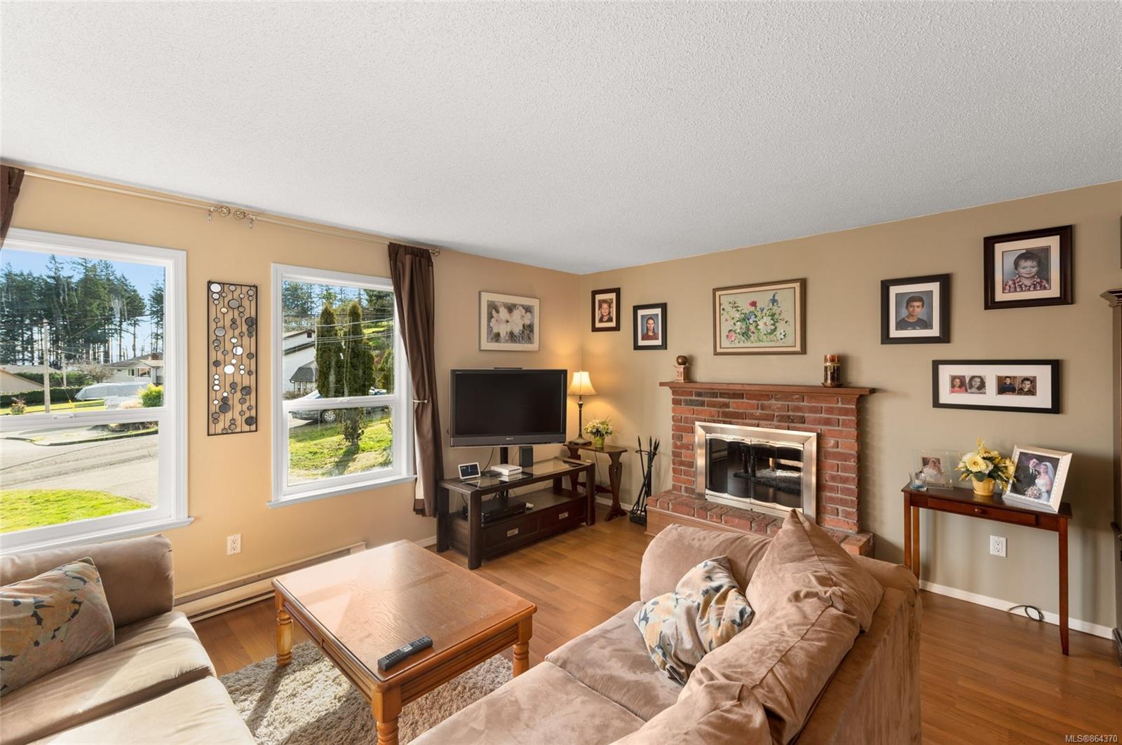 524 Stornoway Drive, Colwood, BC, V9C 2R4 864370 McMullen Homes Team