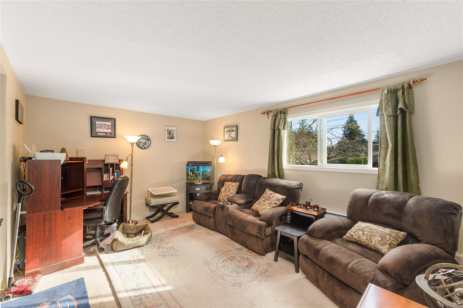 524 Stornoway Drive, Colwood, BC, V9C 2R4 864370 McMullen Homes Team