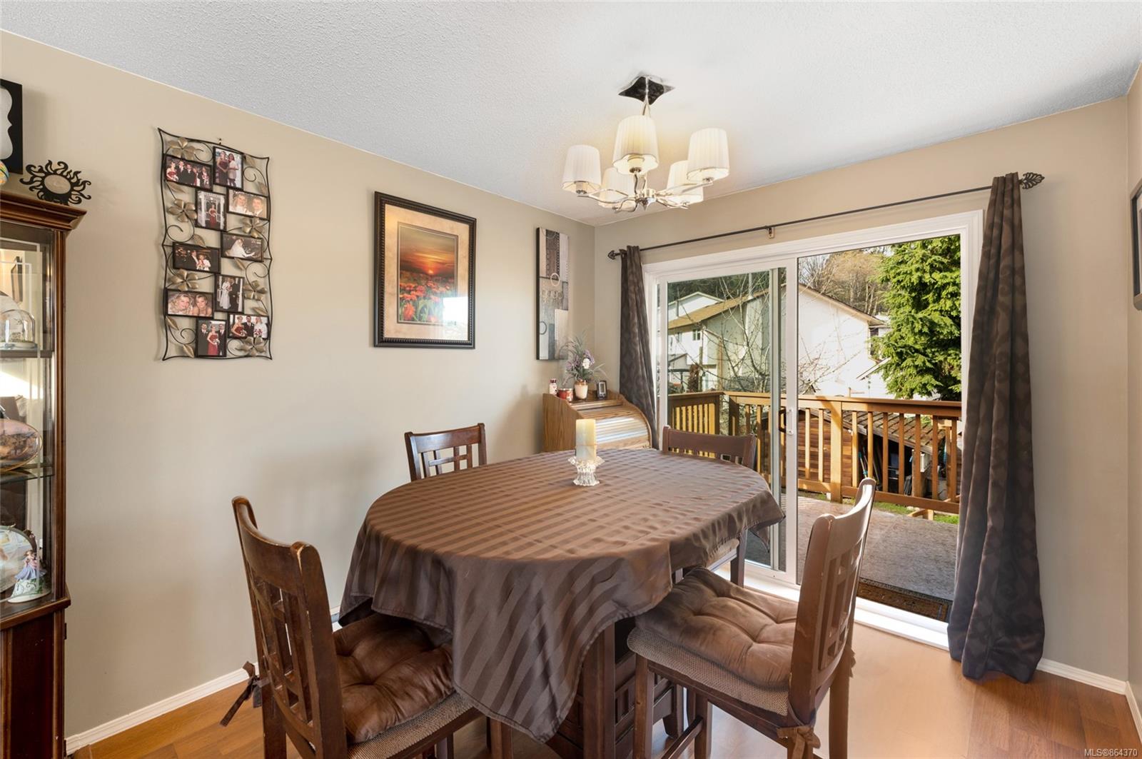 524 Stornoway Drive, Colwood, BC, V9C 2R4 864370 McMullen Homes Team