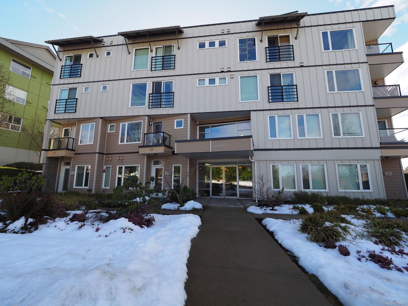 304 1405 Esquimalt Road, Esquimalt, BC, V9A 0A4 866467 Marten