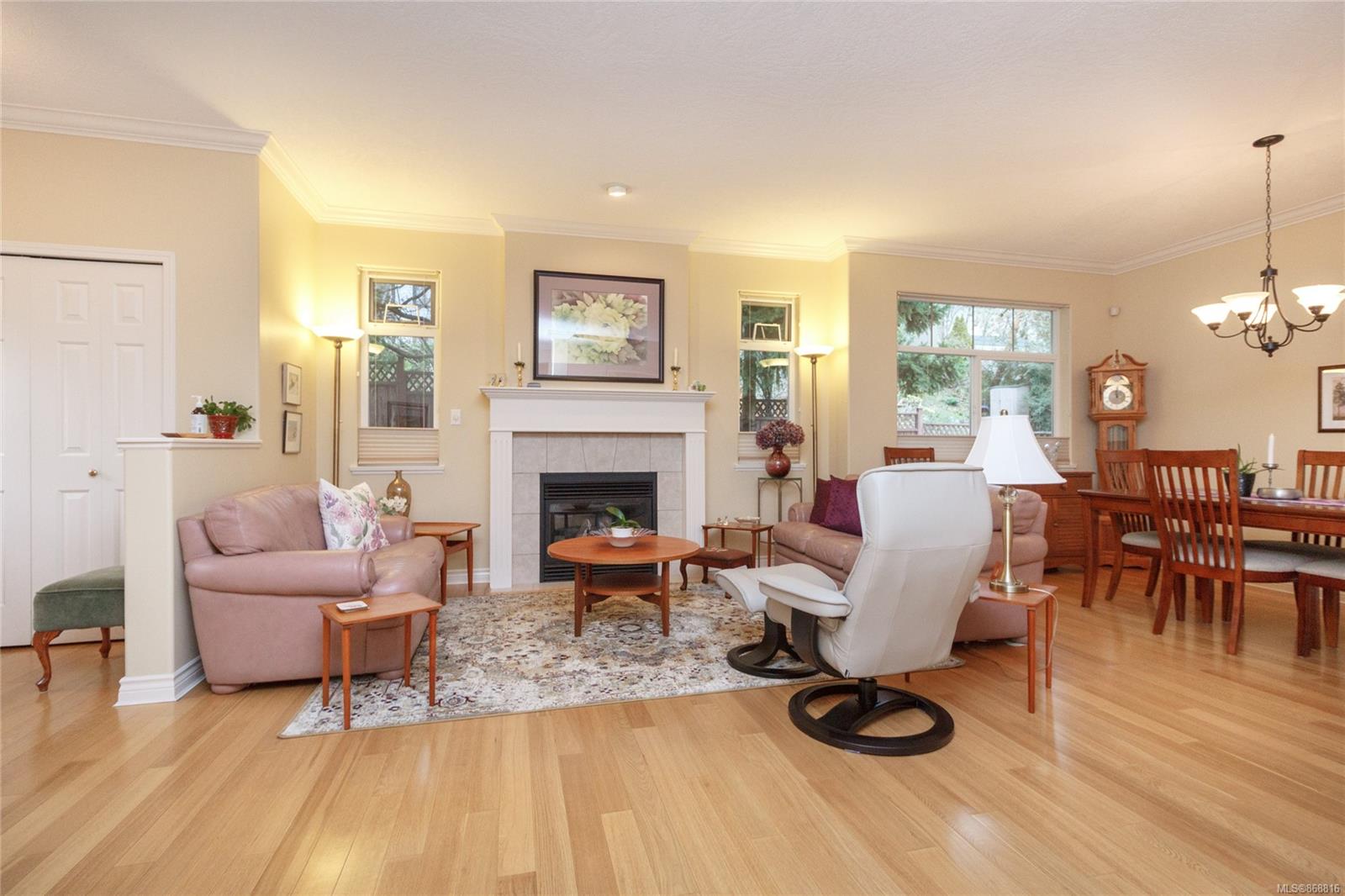 36 1290 Tolmie Ave, Saanich, BC, CA 868816 Stephen Calderwood