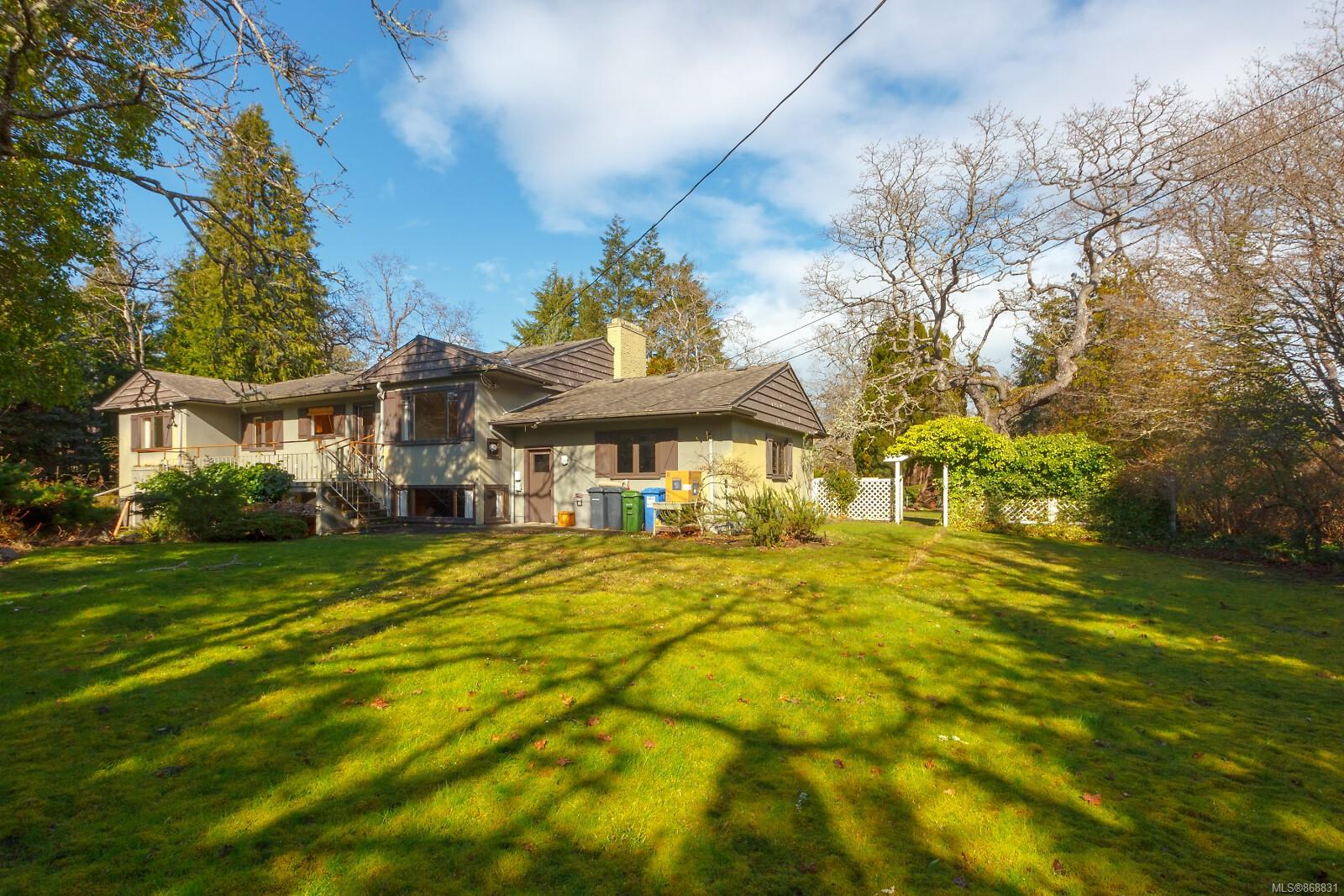 3180 Midland Road, Oak Bay, BC, V8R 6E9 868831 Broker Harry Newton