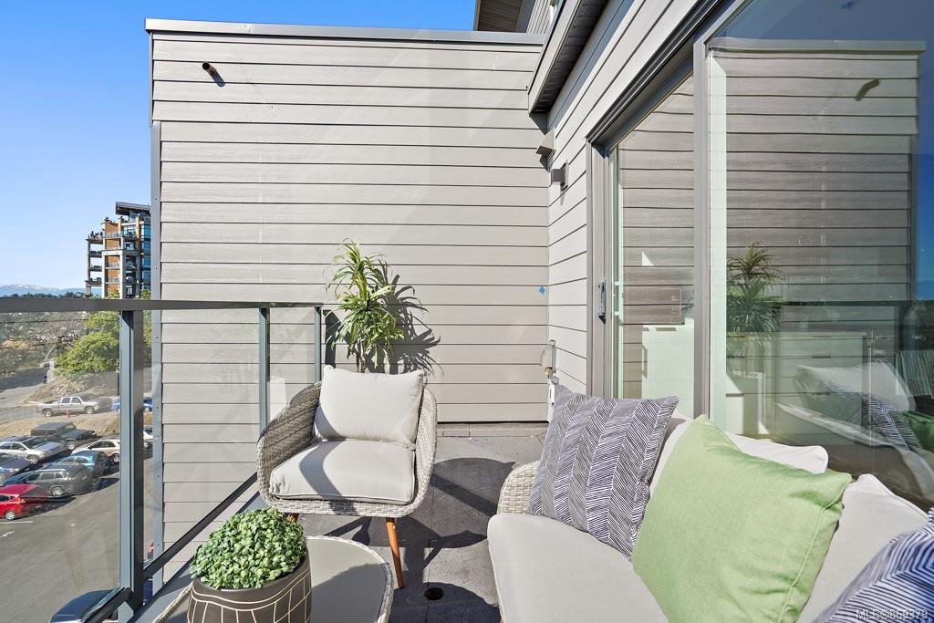 302 835 Dunsmuir Road, Esquimalt, BC, V9A 5B8 869379 Mark Rice