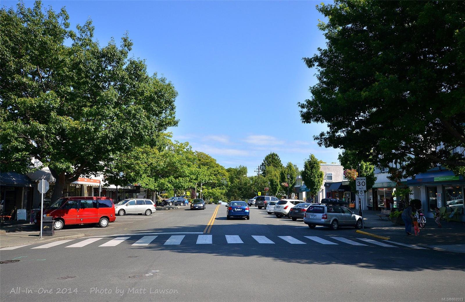 2370 Estevan Avenue, Oak Bay, BC, V8R 2S5 869593 Miles Takacs