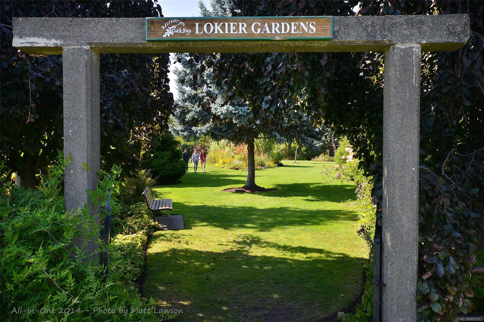 2370 Estevan Avenue, Oak Bay, BC, V8R 2S5 869593 Miles Takacs