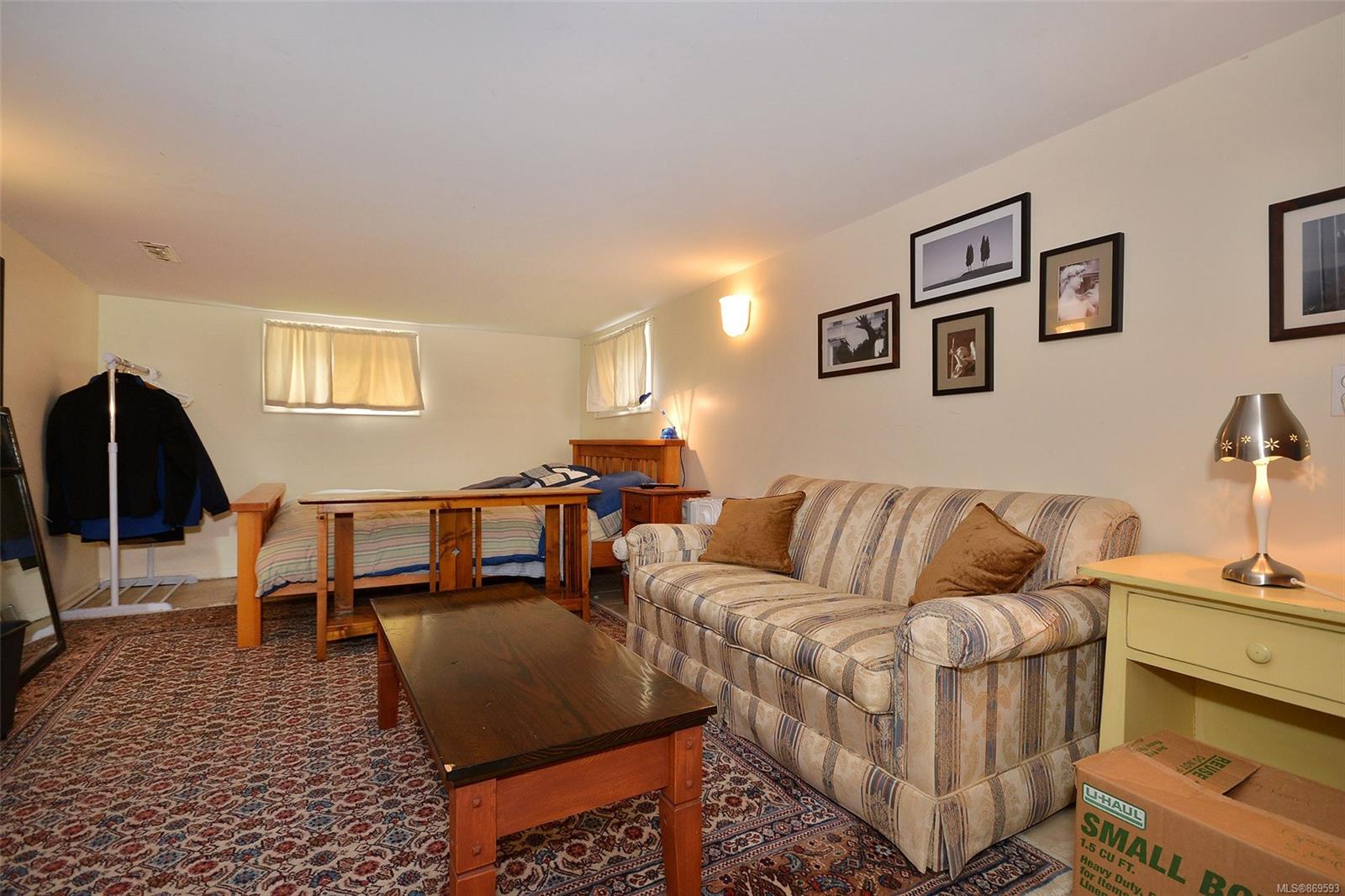 2370 Estevan Avenue, Oak Bay, BC, V8R 2S5 869593 Miles Takacs