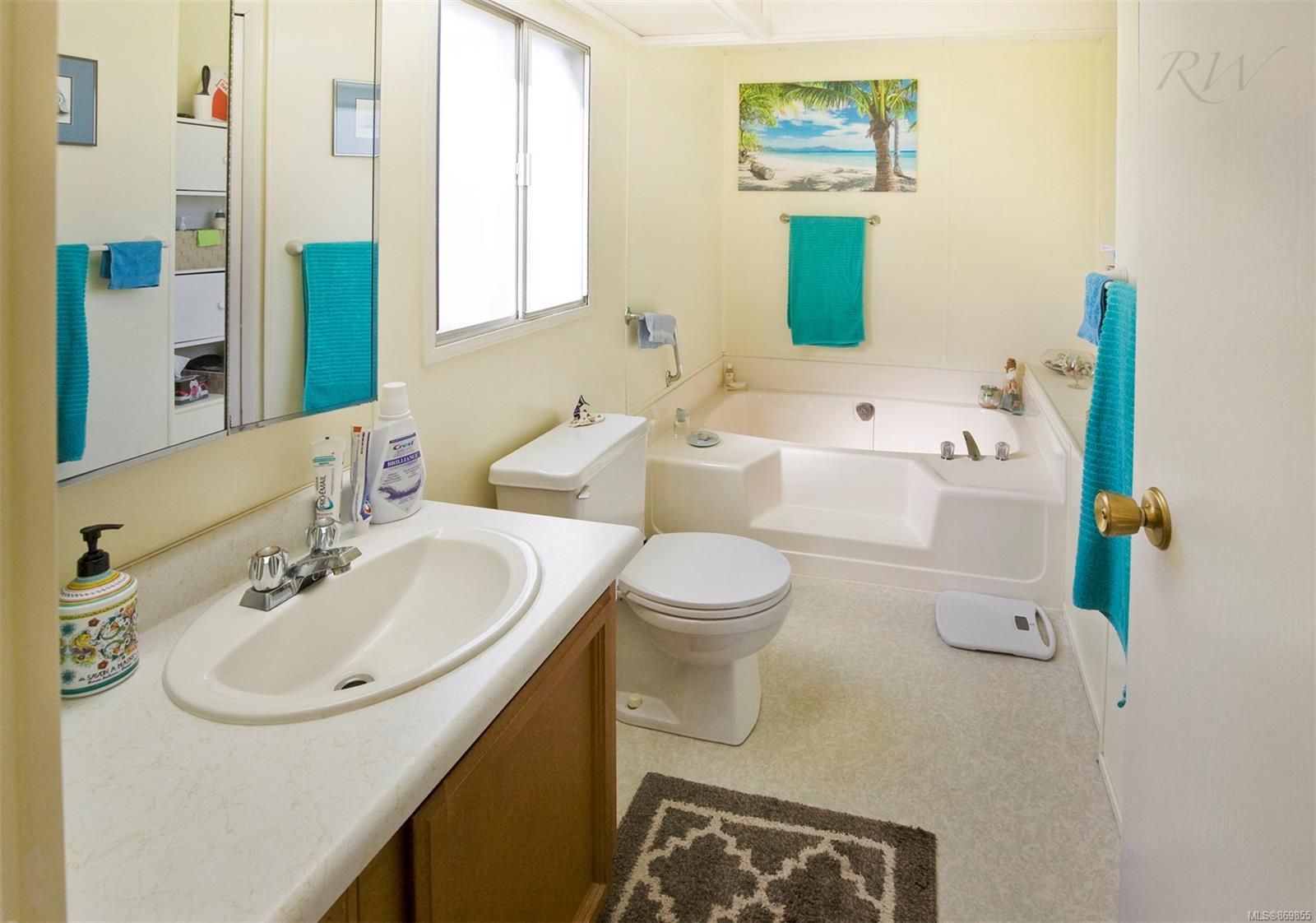 30 4935 Broughton Street, Port Alberni, BC, V9Y 8G7 869855 Kat