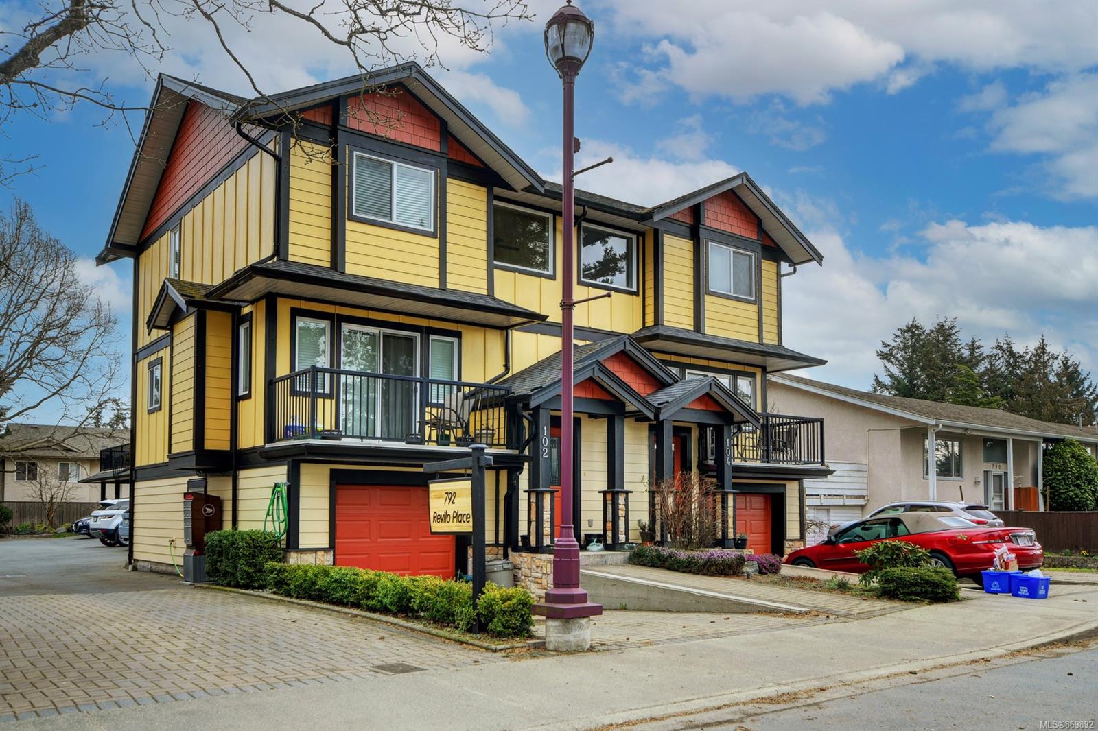 106 792 Revilo Pl, Langford, BC, V9B 2P4 869892 MAC Real Estate Group