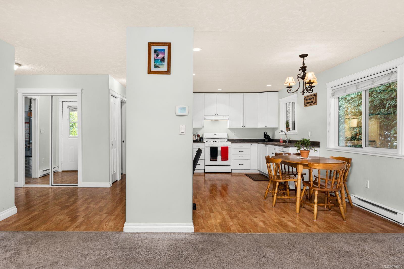 2028 Weiler Avenue, Sidney, BC, V8L 1R4 870005 Gower Smith Real