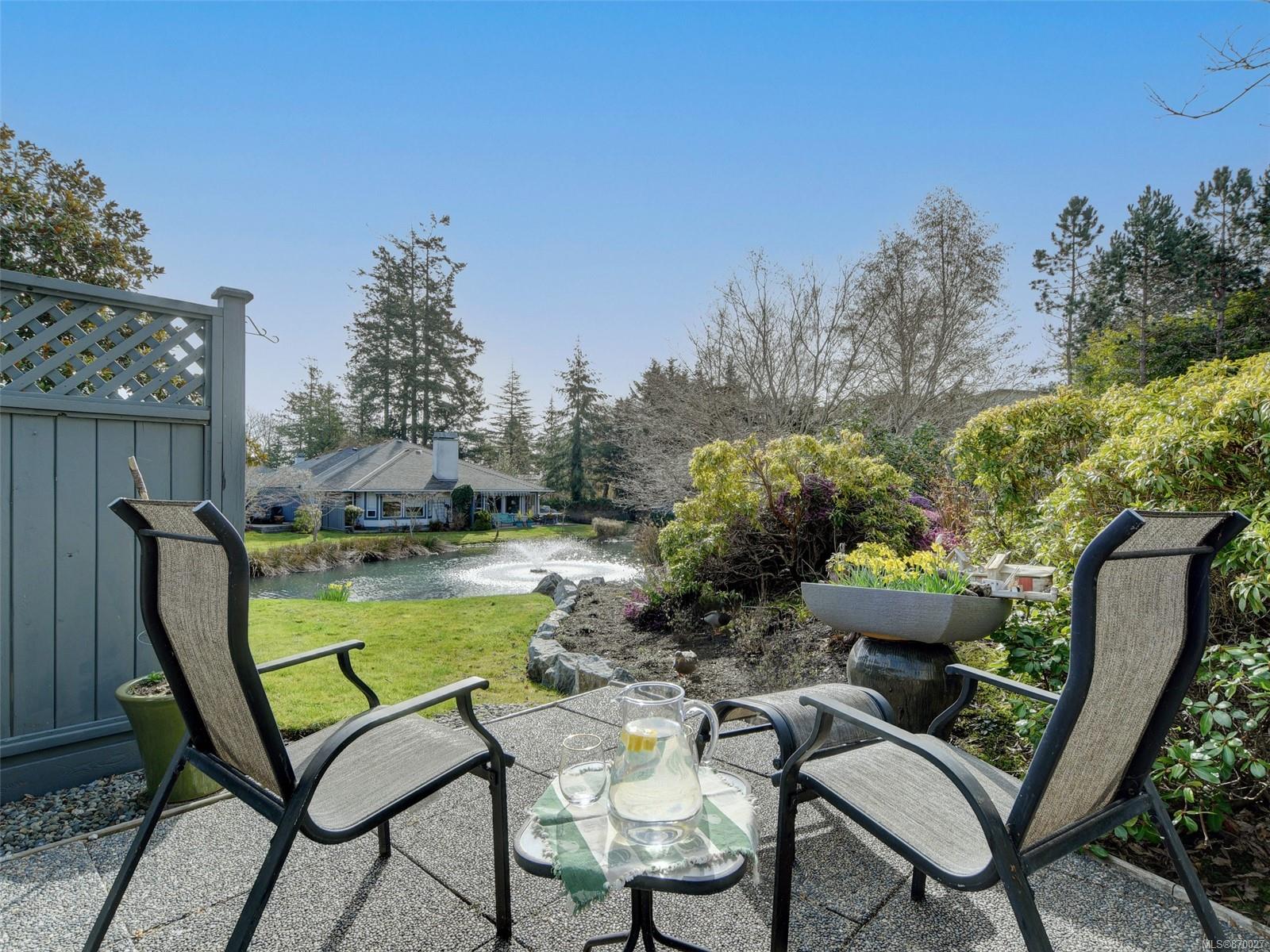 43 5110 Cordova Bay Road, Saanich, BC, V8Y 2K5 870027 Alex Rose