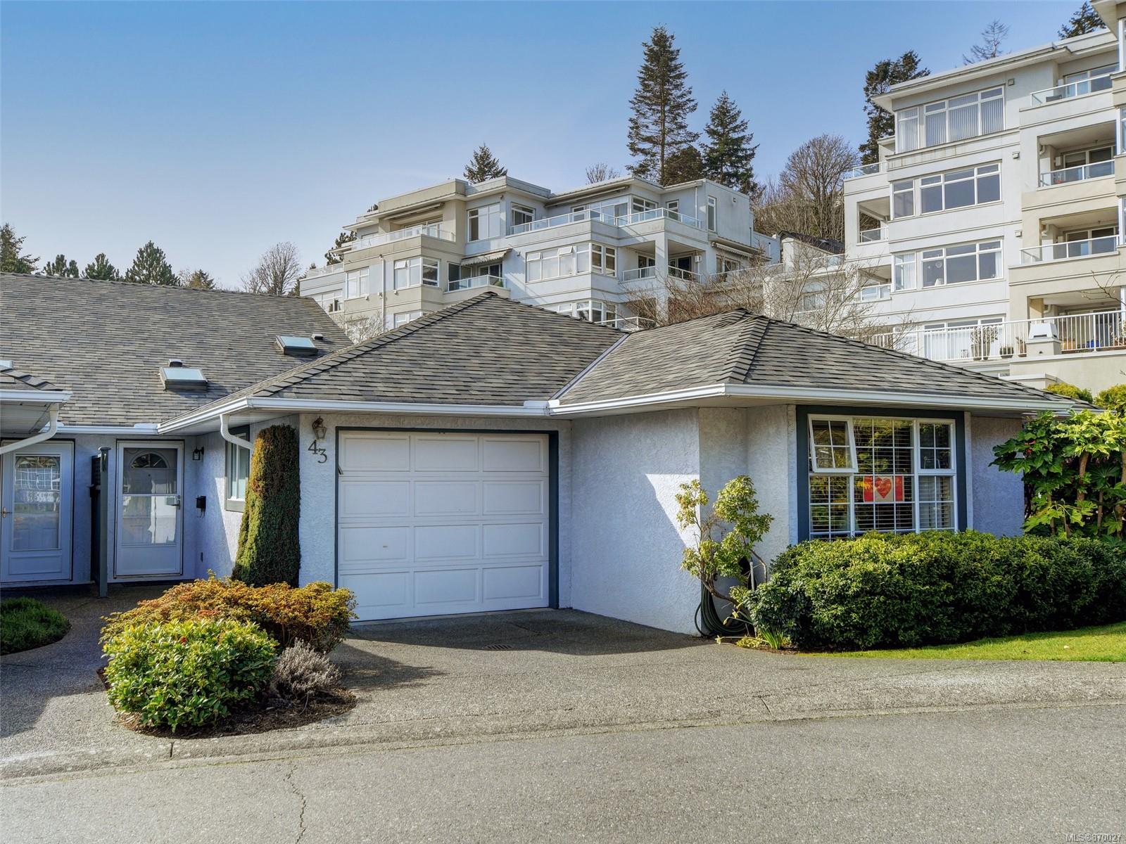 43 5110 Cordova Bay Rd, Saanich, BC, V8Y 2K5 870027 Stephen Calderwood Victoria REALTOR®