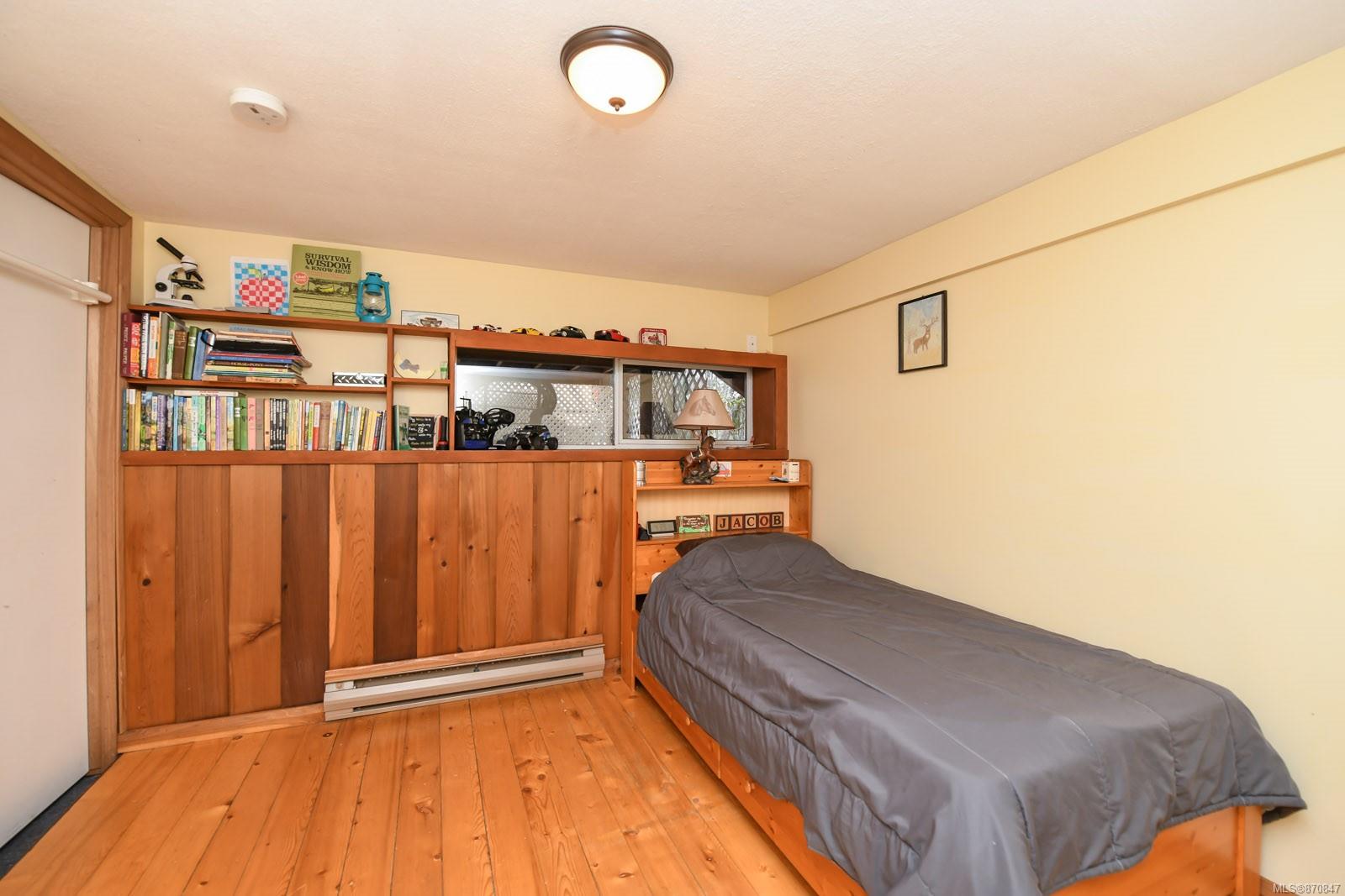 7608 Island Highway N, Black Creek, BC, V9J 1G3 870847 Margie Anderson